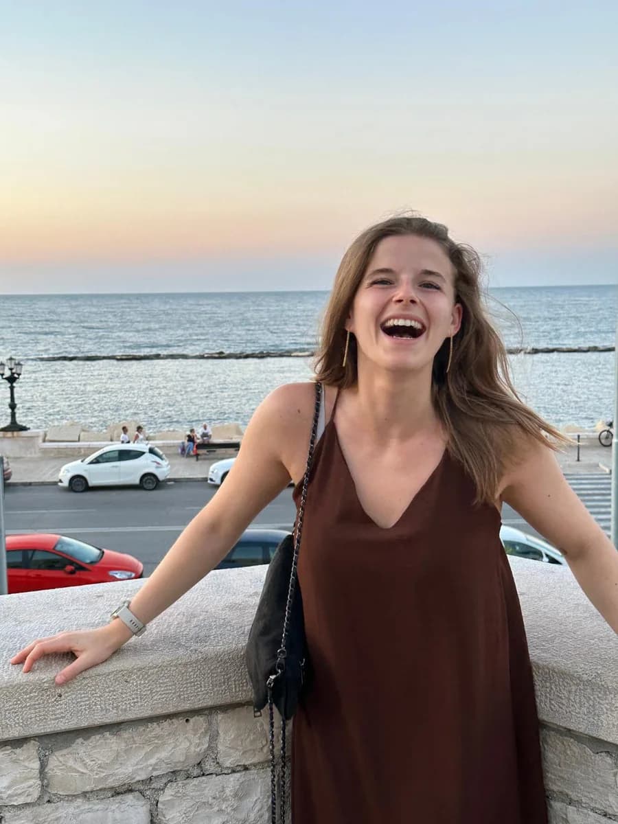 Axelle De Sloovere